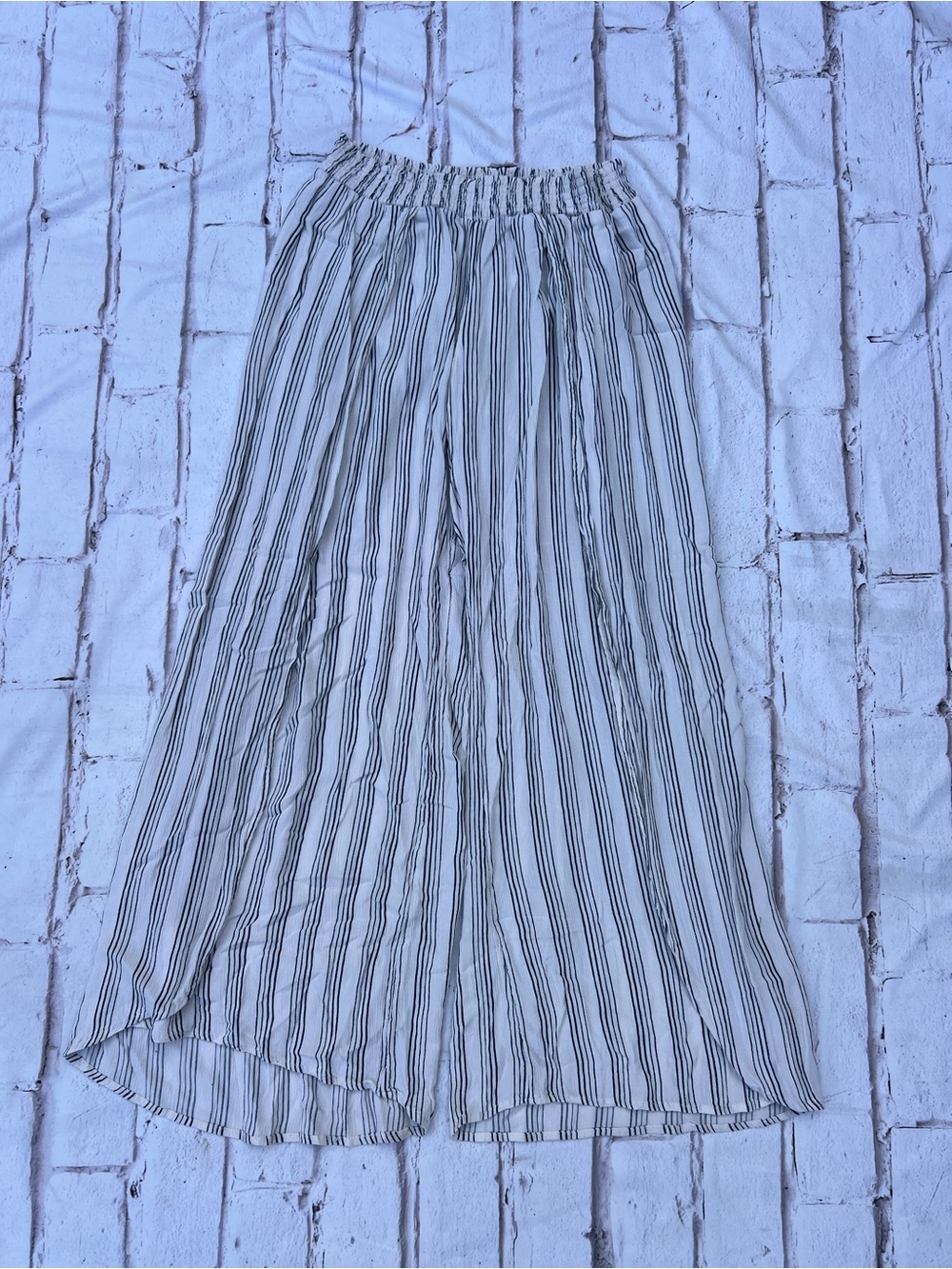 Billabong Gauzy Beach Pants size Medium